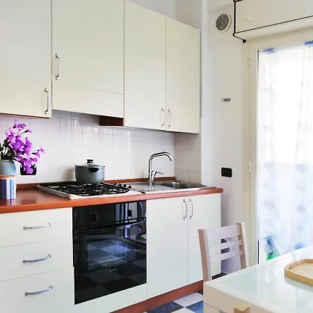 公寓 Holihome_ludi - Bilocale Vicino Al Mare 阿尔巴·阿德里亚蒂卡